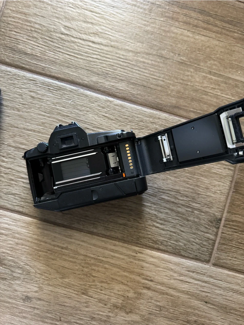 Canon EOS 650 Black 35mm Film SLR Camera Body